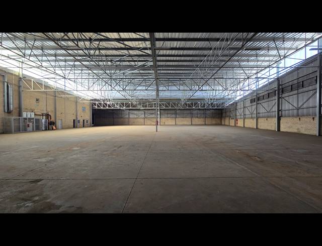 3,302M² WAREHOUSE TO LET IN SPARTAN